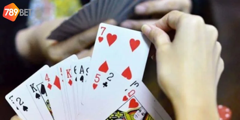 Đánh bài tiến lên sự hấp dẫn từ chiến thuật đặc biệt